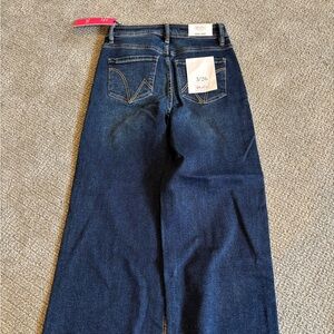 Wide Leg Dark Wash Jeans by - Moco Boutique size 3/26